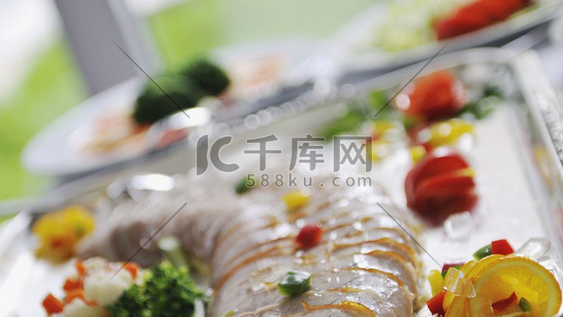 面包保质期之谜：休闲食品中的时间密码**